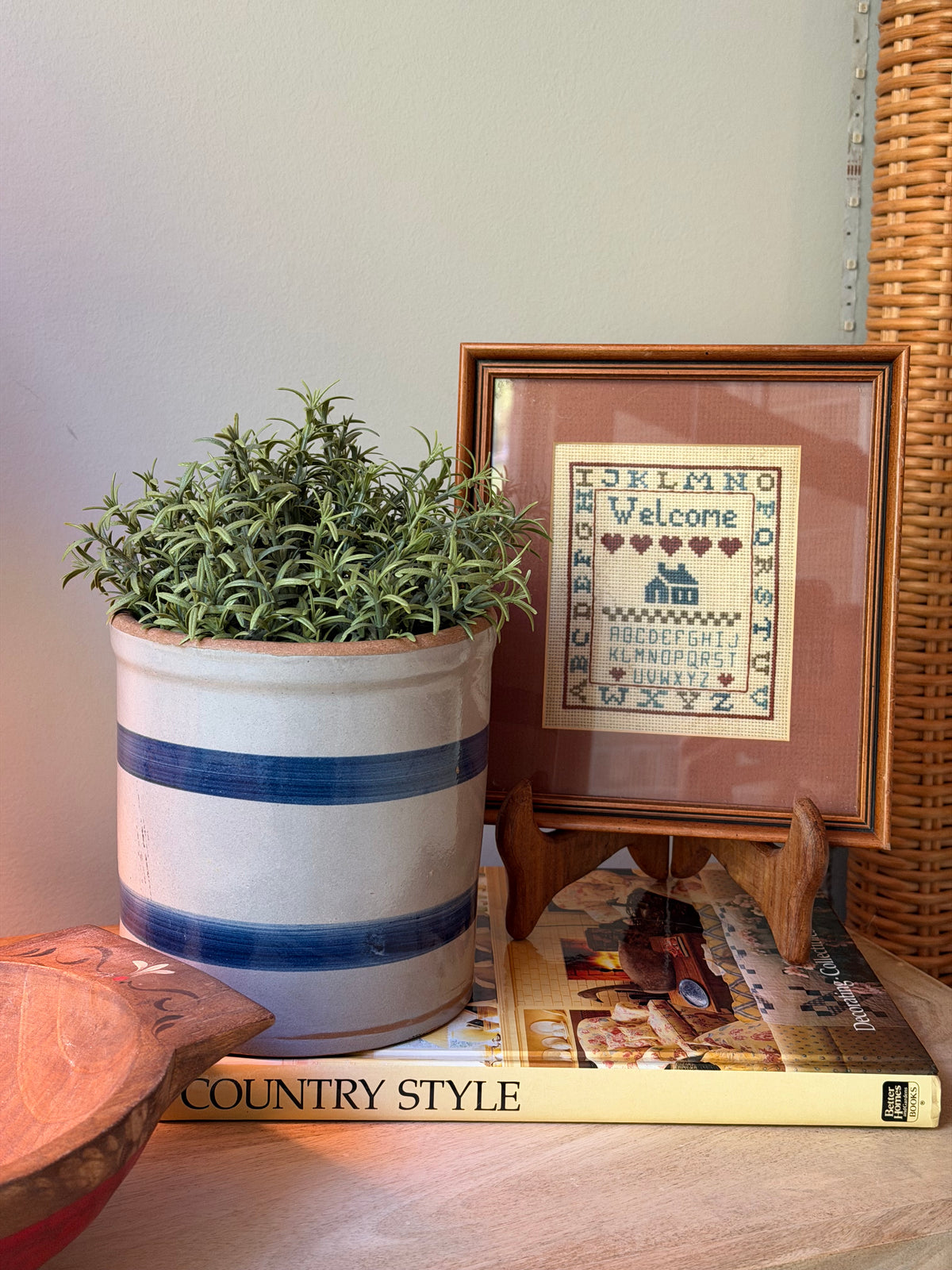 Country Style Coffee Table Book