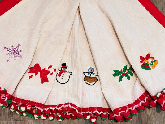 Vintage Embroidered Christmas Tree Skirt