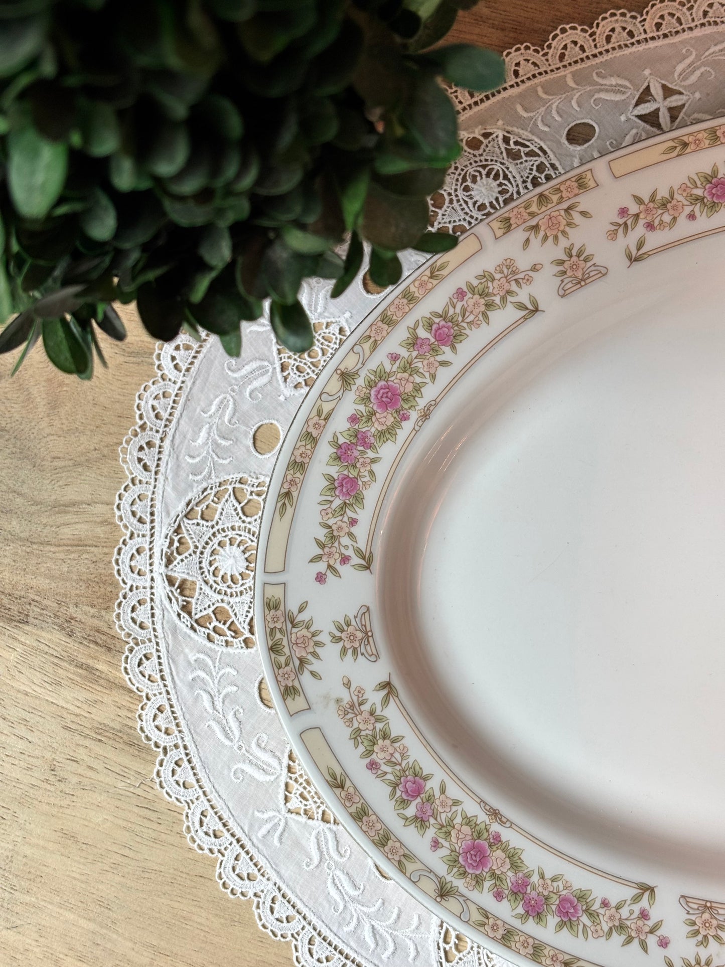 Floral Platter Majesty Trianon by Sango
